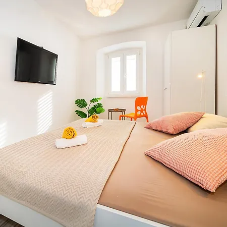 Apartamento Rosanna By The